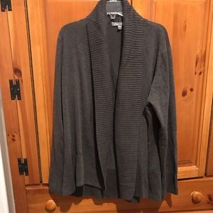 Womens open front sweater. XL